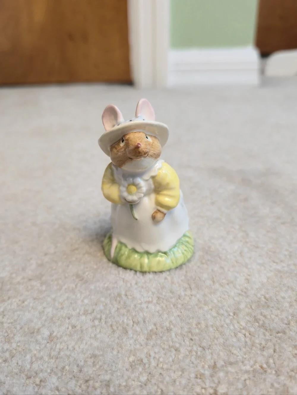 Royal Doulton Brambly Hedge 'Primrose Woodmouse' Porcelain Figurine 1982